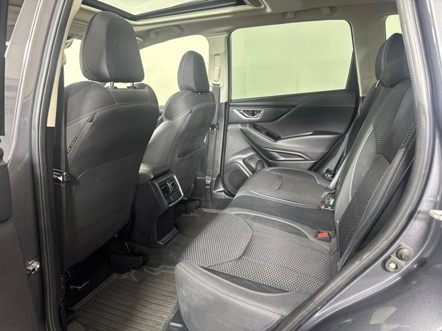 Used 2020 Subaru Forester Premium AWD/4WD image 12