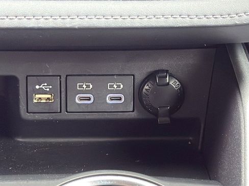 Used 2023 Toyota Highlander XLE image 36