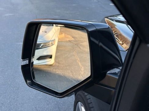 Used 2017 Cadillac Escalade ESV Premium Luxury image 16