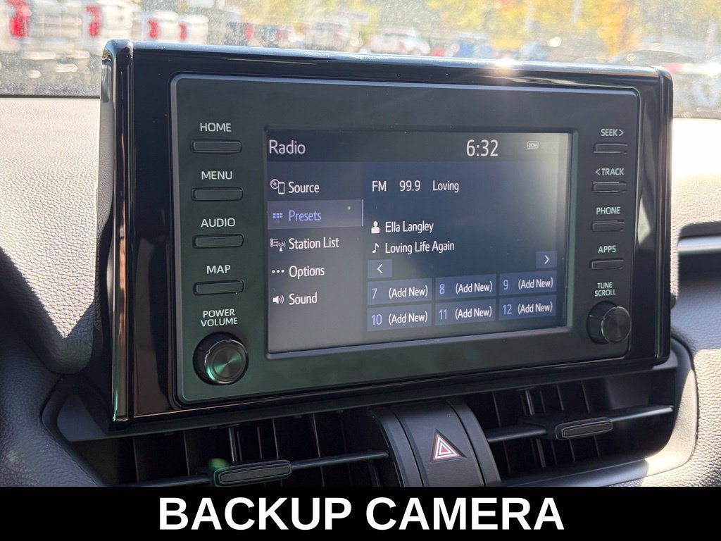 Used 2019 Toyota RAV4 LE FWD image 11
