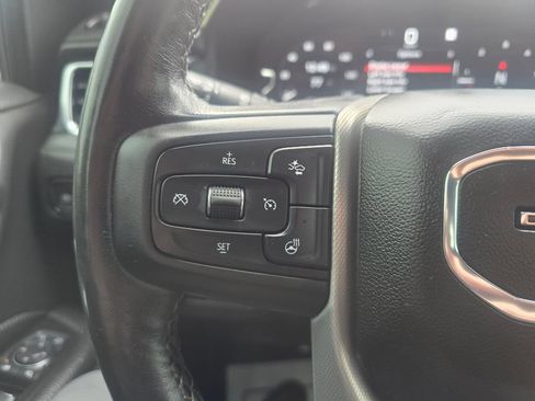 Used 2022 GMC Yukon XL Denali w/ Denali Premium Package AWD/4WD image 16