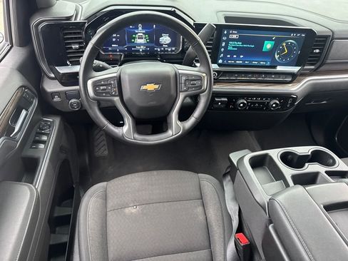 Used 2025 Chevrolet Silverado 1500 LT image 16