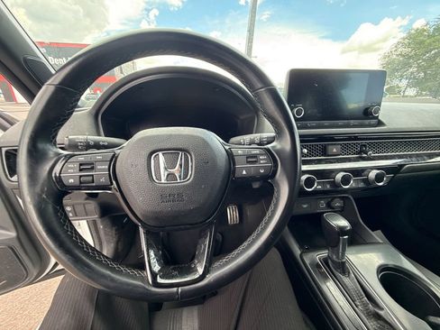 Used 2022 Honda Civic Sport image 12