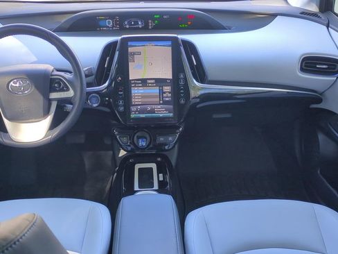 Used 2018 Toyota Prius Four Touring w/ Appearance Package image 13