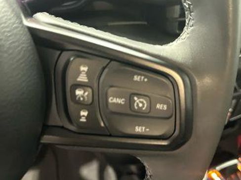 Used 2025 Jeep Wrangler Unlimited Sport AWD/4WD image 25