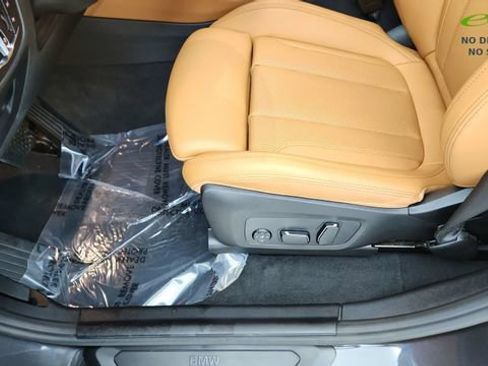 Used 2025 BMW X4 xDrive30i AWD/4WD image 34