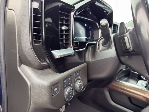 Used 2023 Chevrolet Silverado 1500 RST image 16