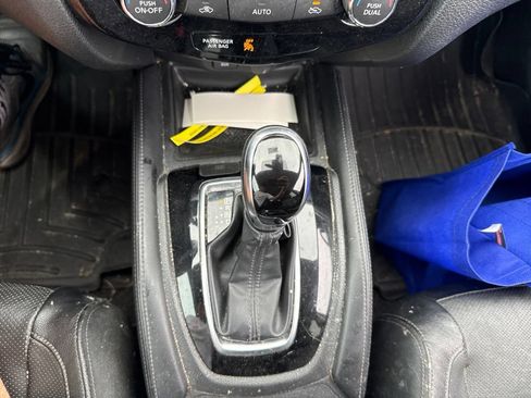 Used 2017 Nissan Rogue SL AWD/4WD image 25