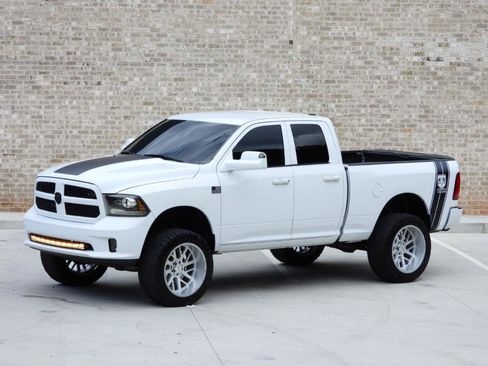 Used 2016 RAM 1500 Express AWD/4WD image 23