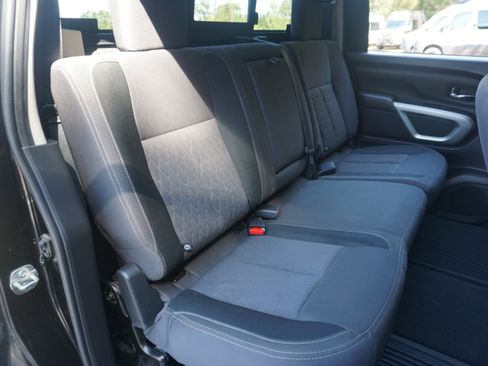 Used 2020 Nissan Titan SV w/ SV Convenience Package image 19