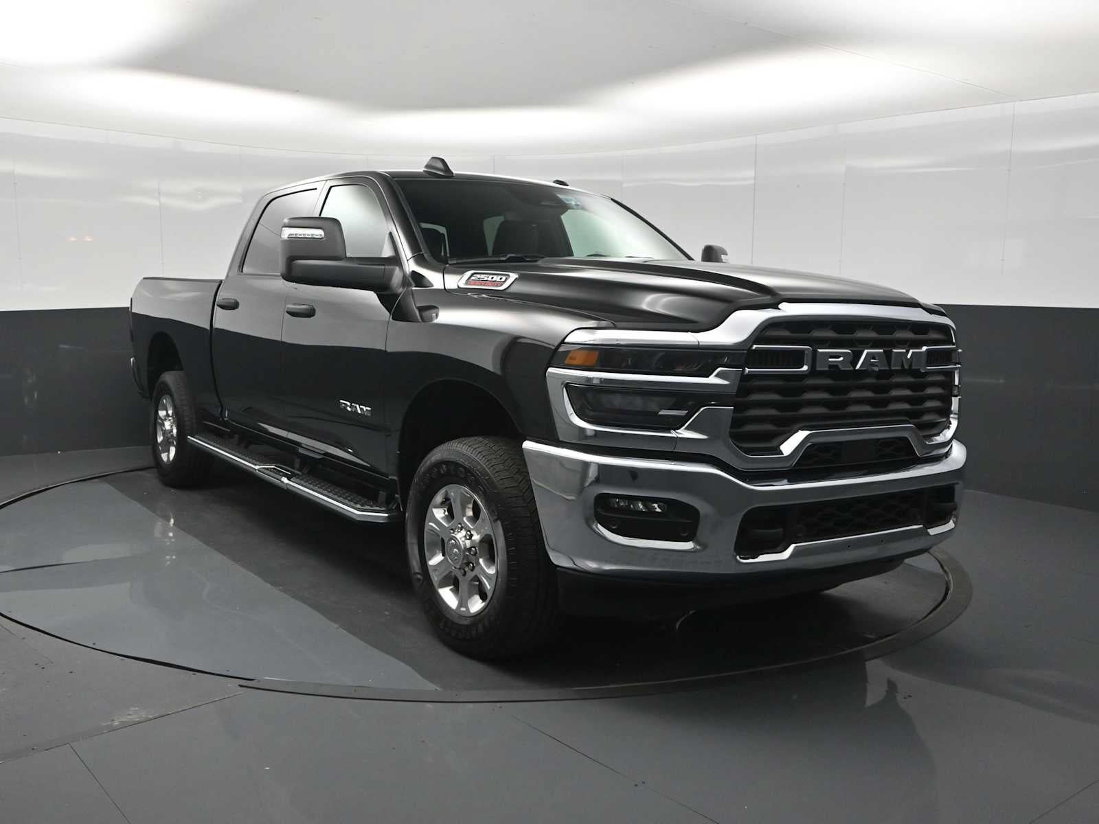 Used 2026 RAM 2500 Big Horn AWD/4WD image 2