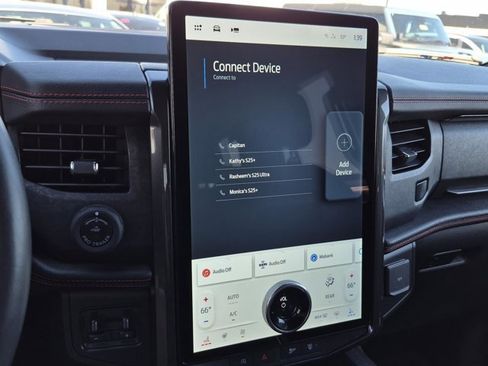 Used 2022 Ford Expedition Max Limited image 31