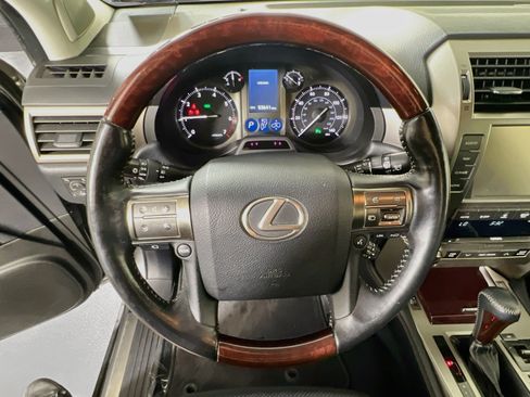 Used 2017 Lexus GX 460 Luxury AWD/4WD image 11