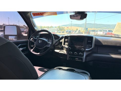 Used 2024 RAM 2500 Big Horn AWD/4WD image 17