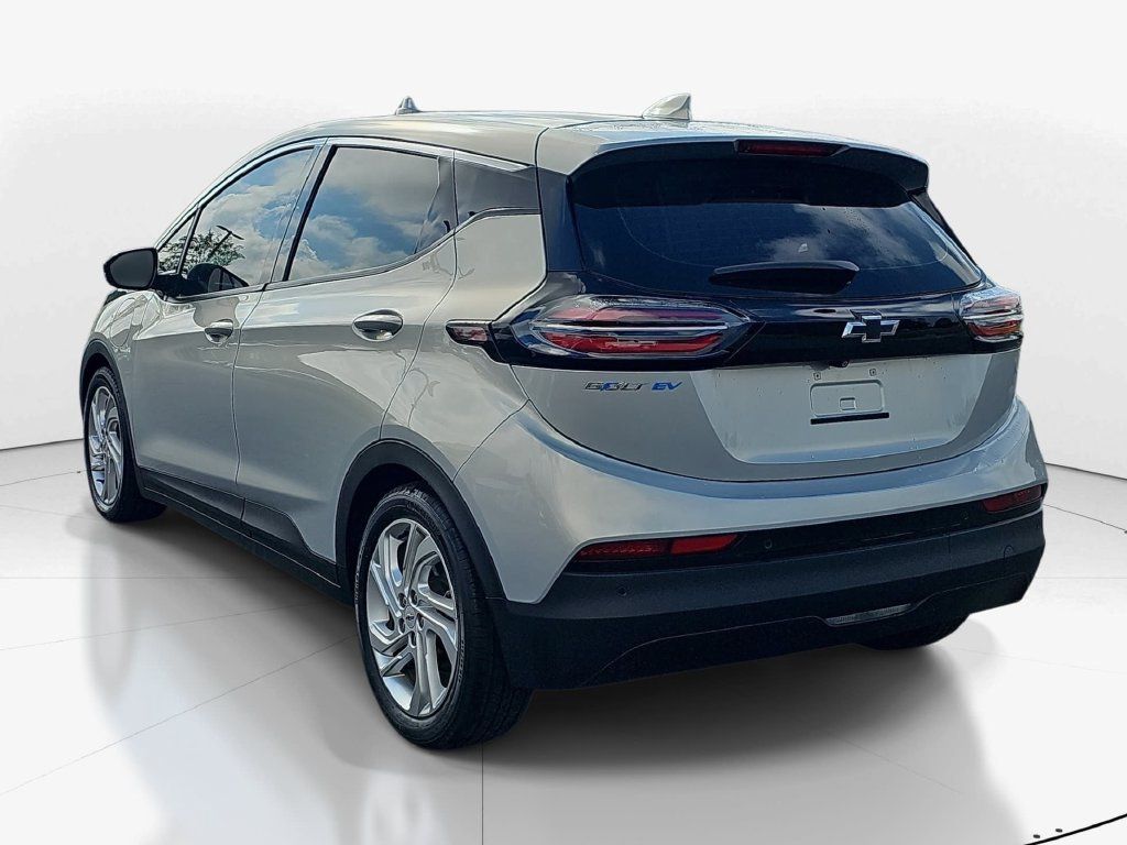 Used 2023 Chevrolet Bolt LT w/ Driver Confidence Package FWD image 8
