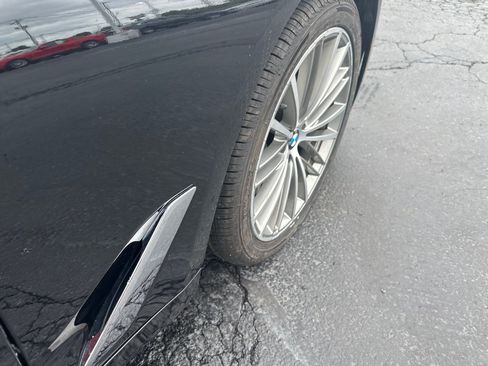 Used 2018 BMW 530i xDrive w/ Premium Package AWD/4WD image 8