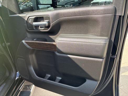 Used 2022 GMC Sierra 3500 SLE w/ SLE Convenience Package image 23