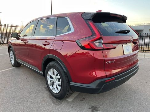 Used 2025 Honda CR-V LX image 6