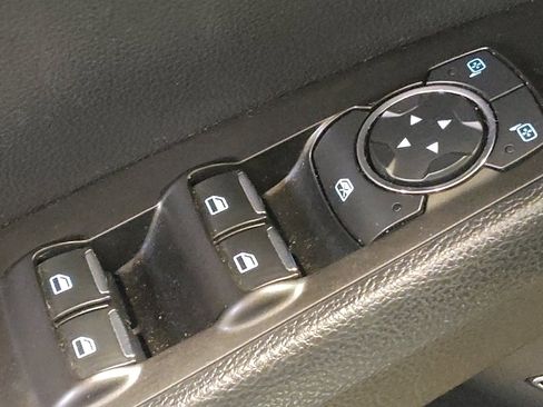 Used 2017 Ford Fusion Energi SE image 27