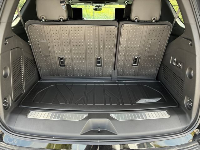 New 2026 Chevrolet Tahoe High Country AWD/4WD image 16