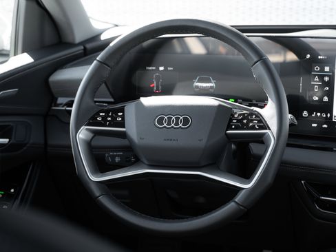 Certified 2025 Audi Q6 e-tron Premium Plus w/ Premium Plus AWD/4WD image 9