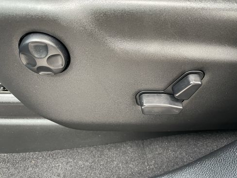 Used 2024 Dodge Durango GT image 12