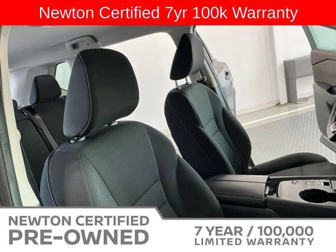 Used 2023 Nissan Rogue S FWD image 15