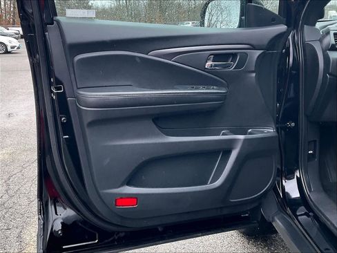 Used 2022 Honda Pilot Sport image 17