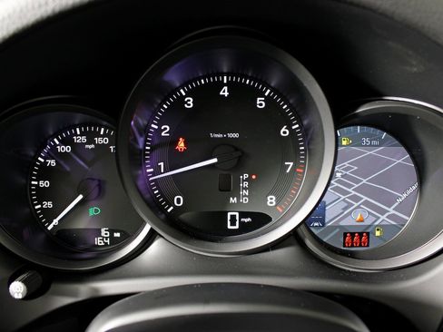 New 2026 Porsche Macan image 21