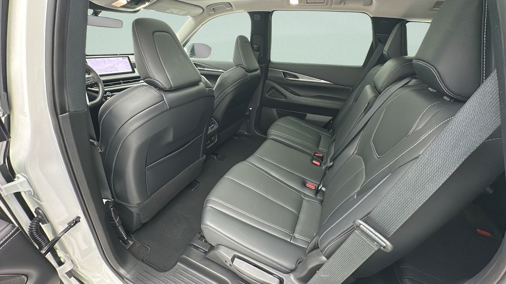 Used 2024 INFINITI QX60 Luxe AWD/4WD image 10