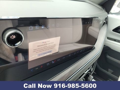 New 2026 Chevrolet Suburban Premier image 18