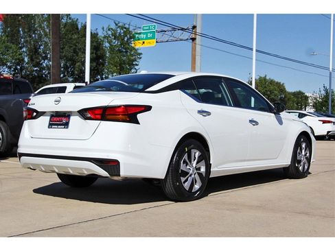 New 2025 Nissan Altima 2.5 S image 4