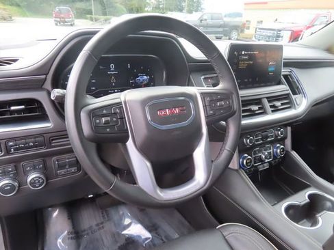 Used 2024 GMC Yukon SLT w/ Max Trailering Package AWD/4WD image 16
