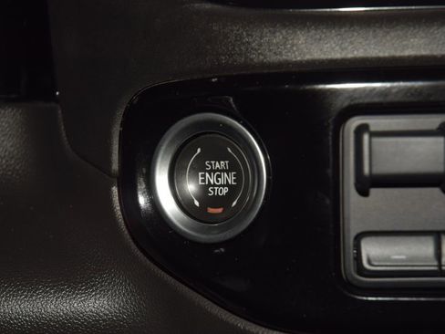 Used 2022 Chevrolet Silverado 1500 ZR2 w/ Technology Package AWD/4WD image 37