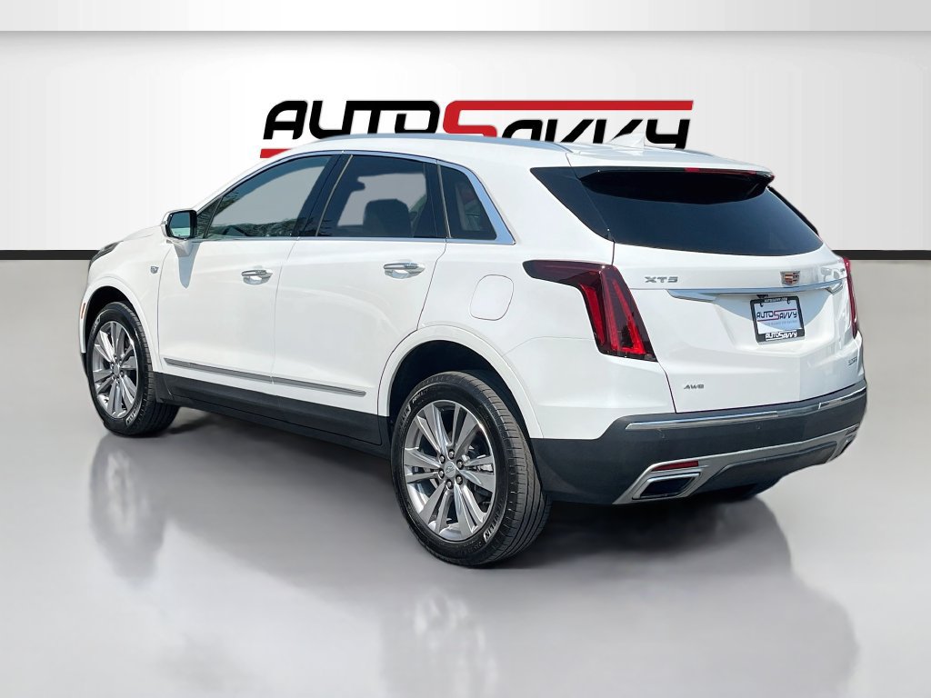 Used 2024 Cadillac XT5 Premium Luxury w/ LPO, Floor Liner Package AWD/4WD image 5