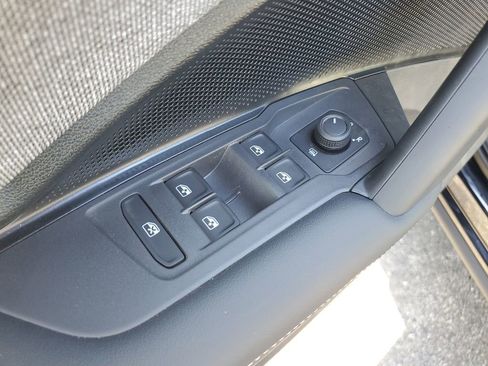 New 2026 Volkswagen Tiguan S image 18