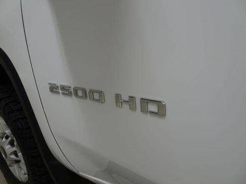 Used 2021 Chevrolet Silverado 2500 LT w/ Convenience Package AWD/4WD image 17