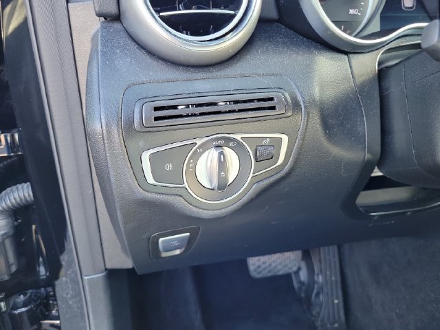 Used 2020 Mercedes-Benz GLC 300 image 20