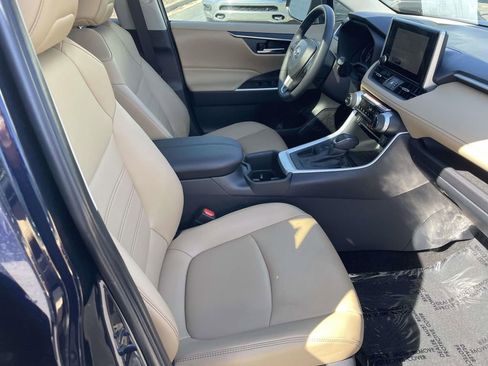 Used 2025 Toyota RAV4 XLE Premium image 48