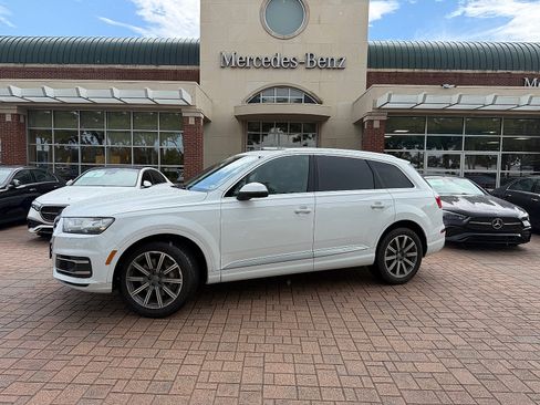 Used 2018 Audi Q7 2.0T Premium Plus w/ Premium Plus Package AWD/4WD image 2