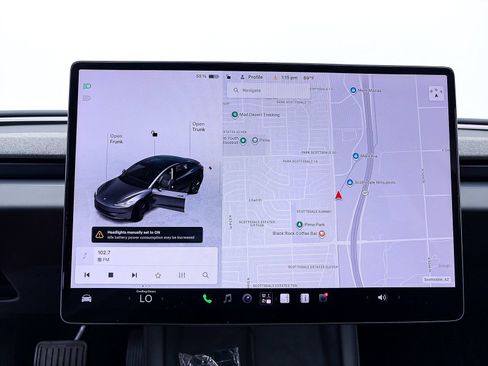 Used 2024 Tesla Model 3 Standard Range RWD image 4
