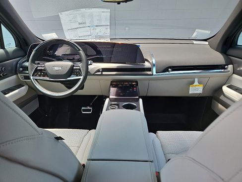 New 2026 Cadillac Vistiq Sport w/ LPO, Floor Liner Package image 11