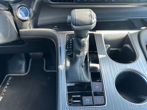 Used 2023 Toyota Sienna XSE FWD image 16
