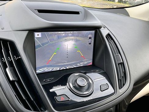 Used 2018 Ford Escape Titanium w/ Ford Safe & Smart Package image 30