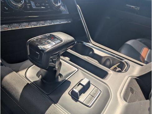 Used 2024 GMC Sierra 1500 AT4 w/ Technology Package AWD/4WD image 25