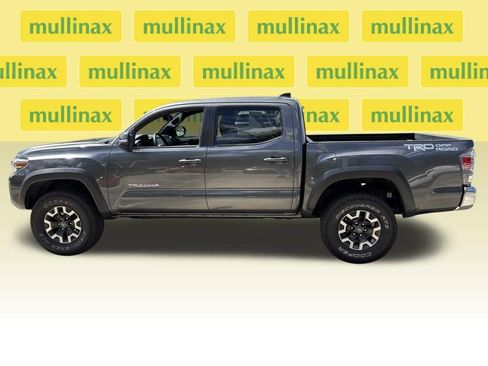 Used 2020 Toyota Tacoma TRD Off-Road image 10