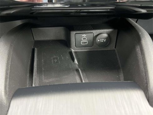 Used 2025 Ford Escape Platinum image 22