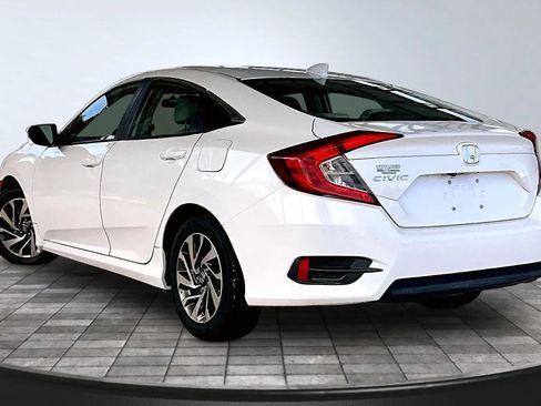 Used 2018 Honda Civic EX image 4