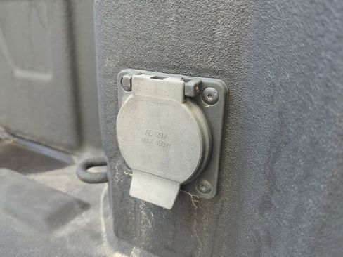 Used 2021 GMC Sierra 1500 AT4 w/ AT4 Value Package image 17