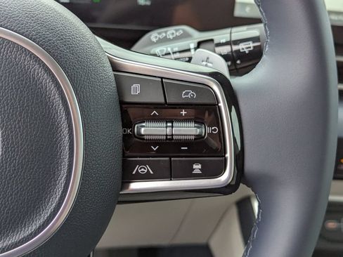 New 2026 Kia Carnival SX FWD image 36